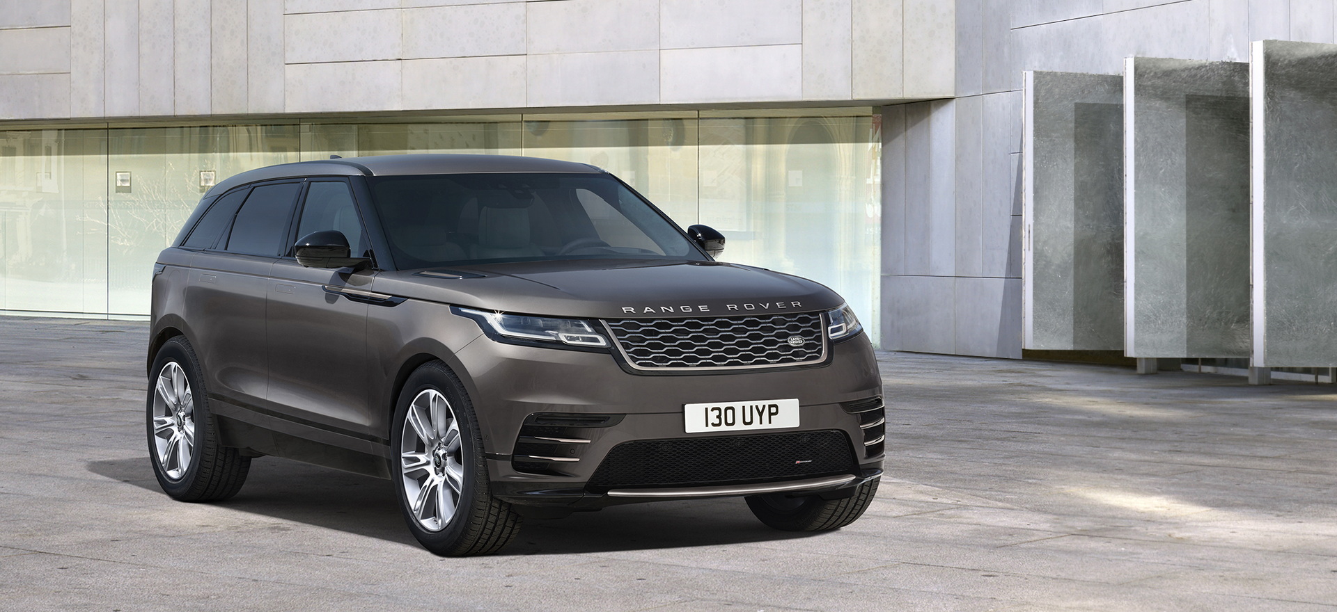 Land-Rover-ra-mắt-Range-Rover-Velar-2022-với-nhiều-nâng-cấp (12).jpg
