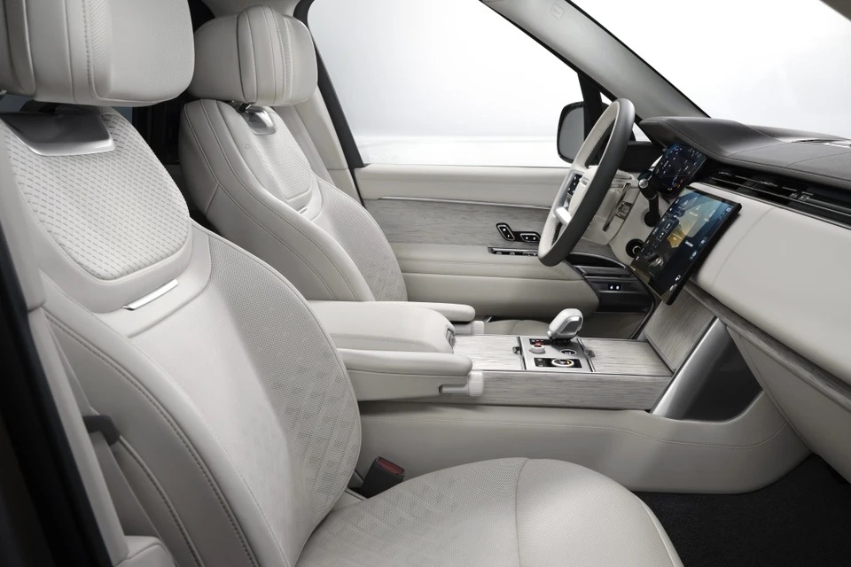 Land_Rover_Range_Rover_SV_Ultra_12.jpg