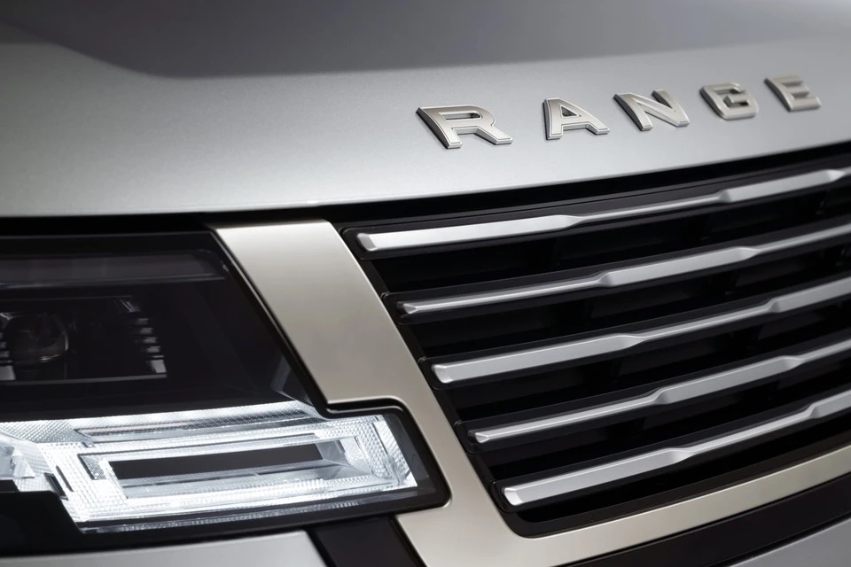 Land_Rover_Range_Rover_SV_Ultra_3.jpg