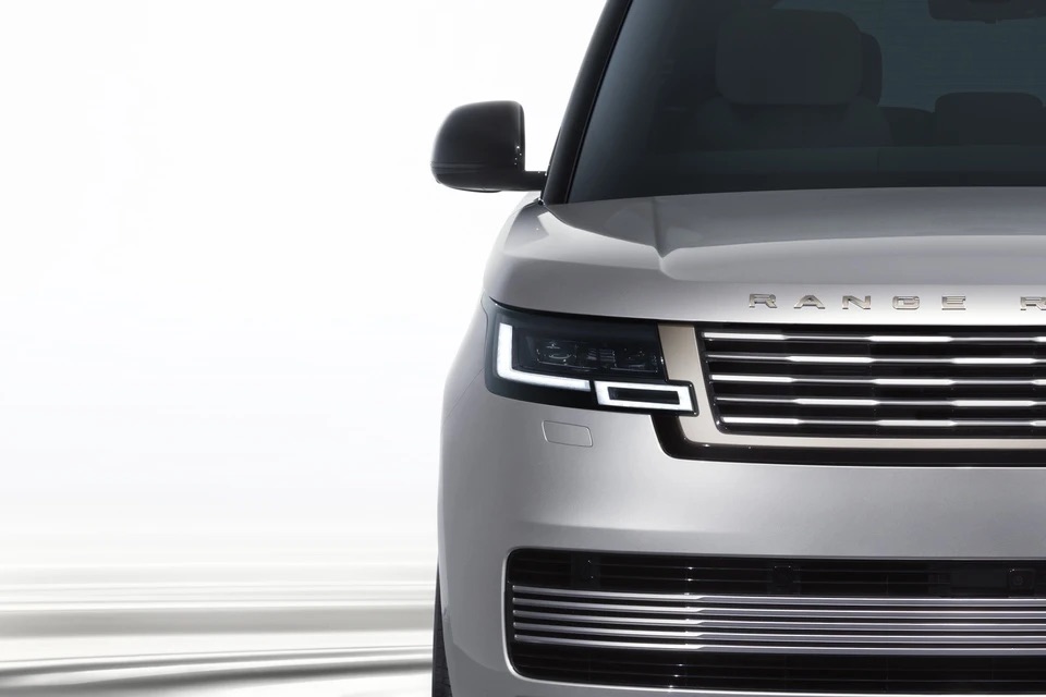 Land_Rover_Range_Rover_SV_Ultra_4.jpg