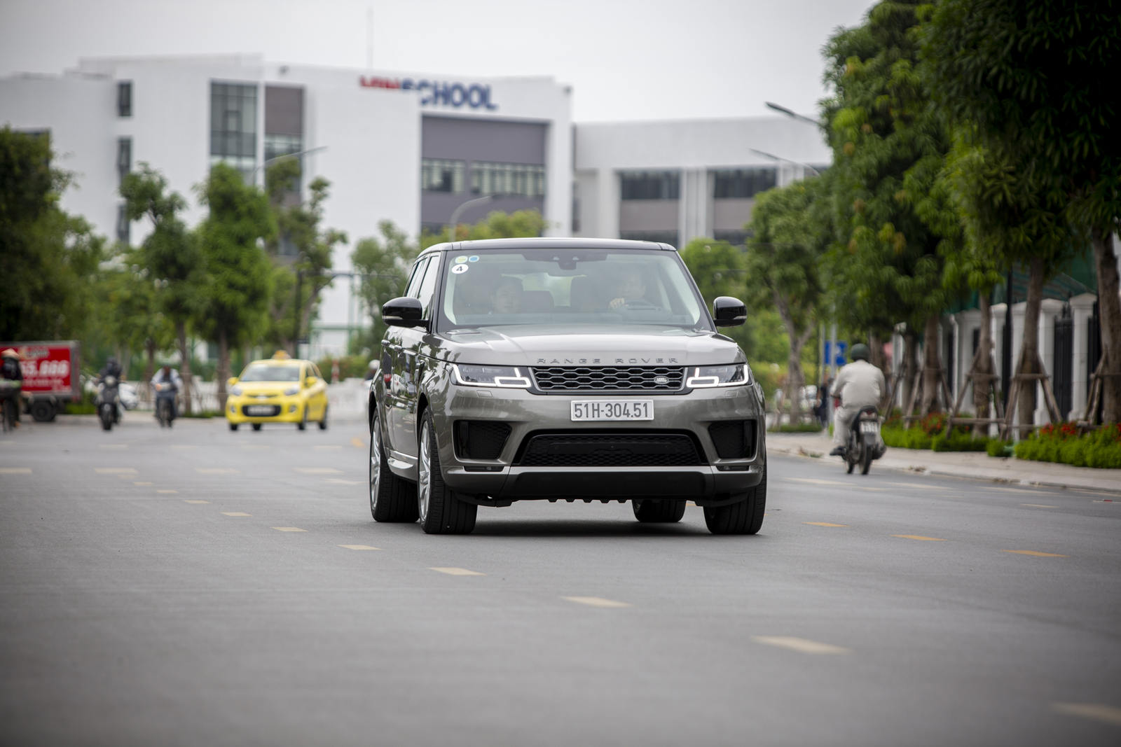 landrovervn_trainghiemdichvu_03.jpg