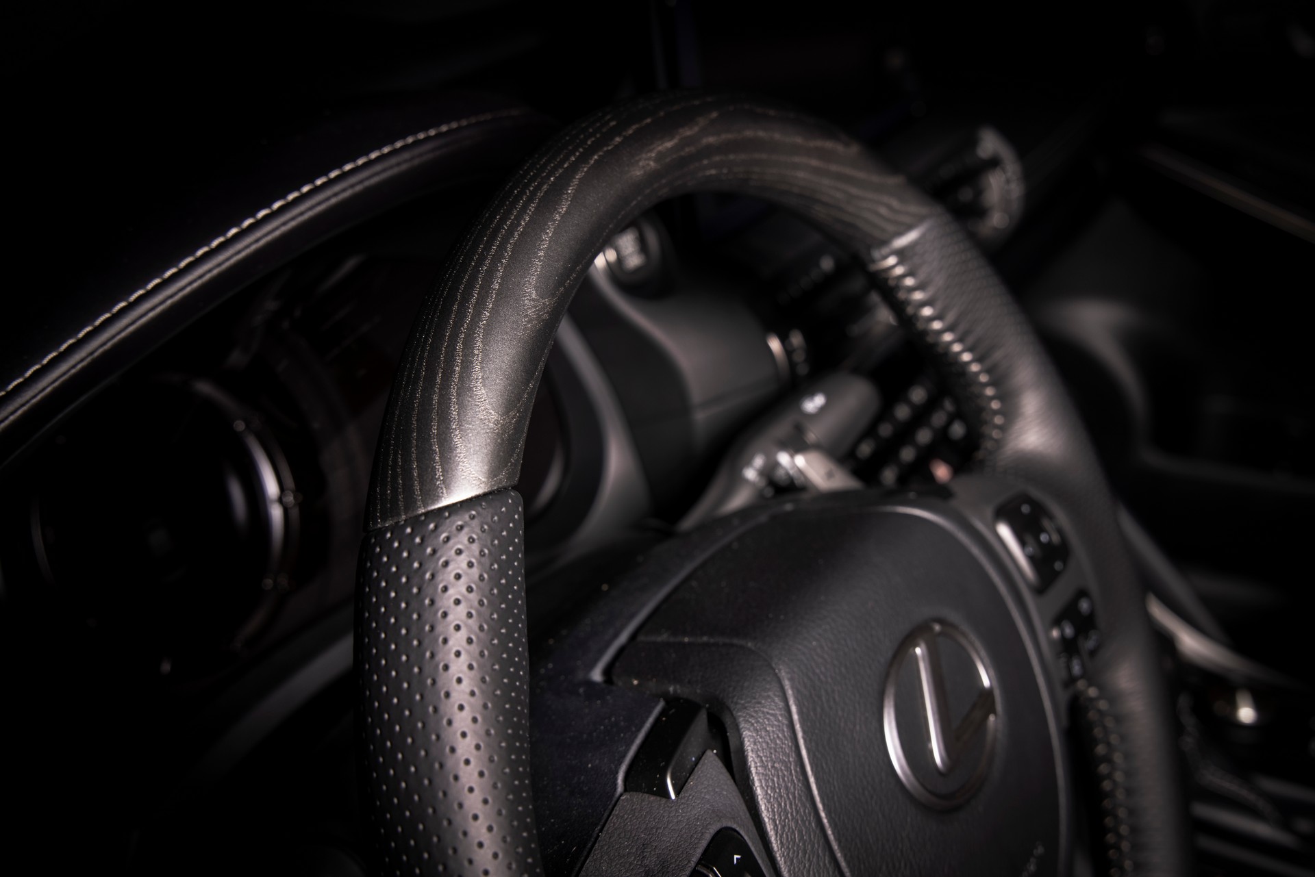 lexus (8).jpg