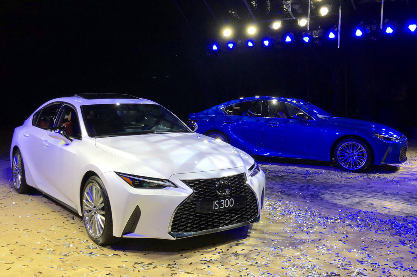 lexus-is-2021-ra-mat-tai-viet-nam-4-0830.jpg