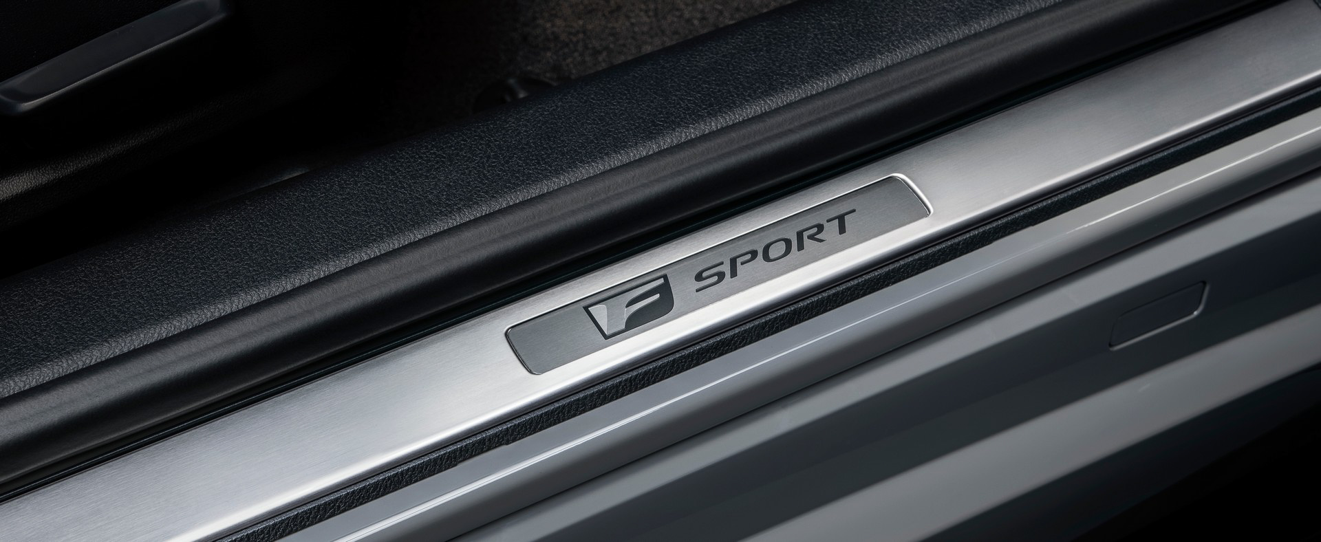 Lexus IS 500 (38).JPG