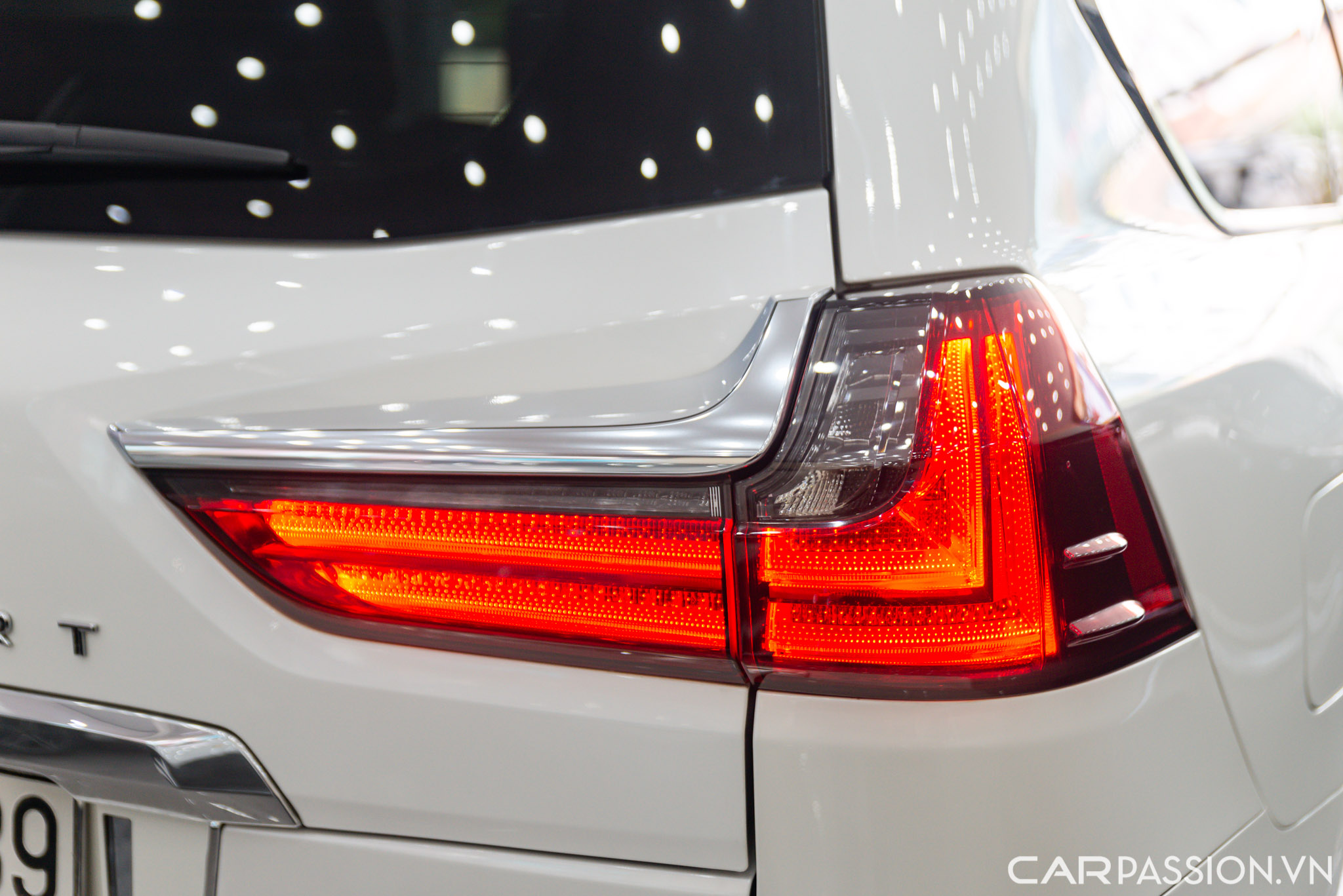 Lexus LX 570 (25).jpg