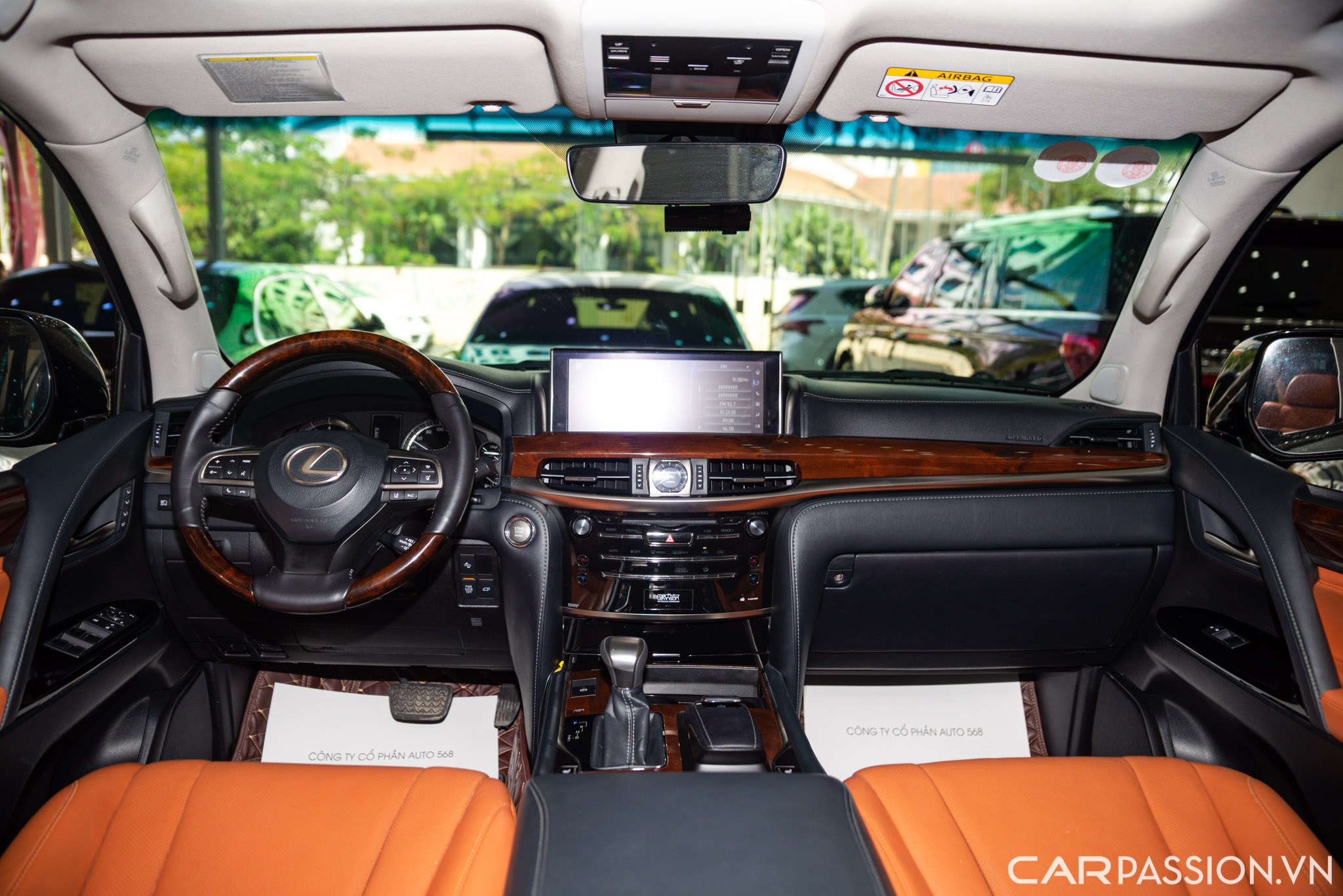 Lexus LX 570 (4).jpg