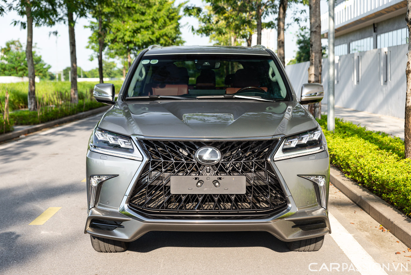 Lexus LX 570 SportPlus (13).JPG