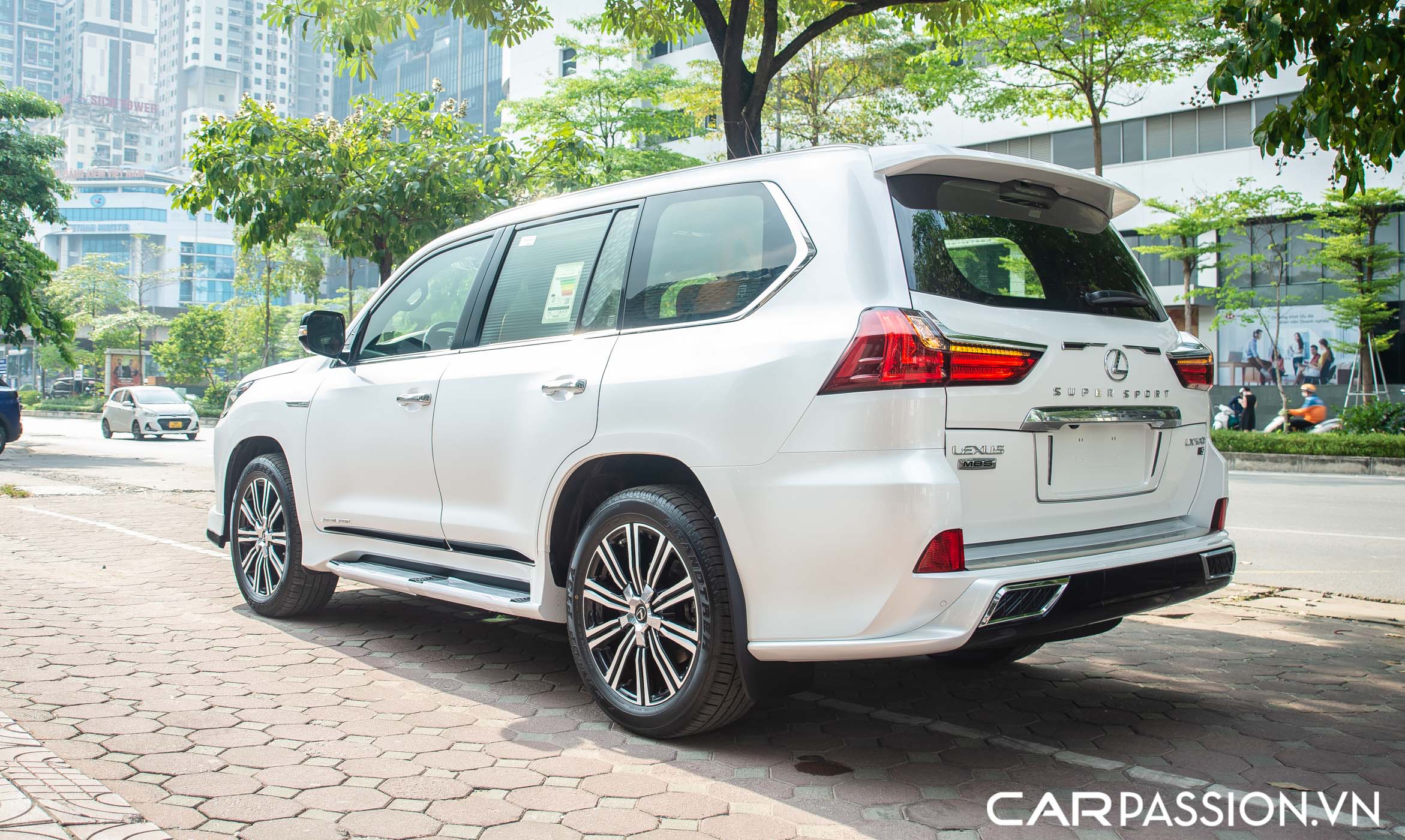 Lexus LX570 MBS 2021 (10).JPG