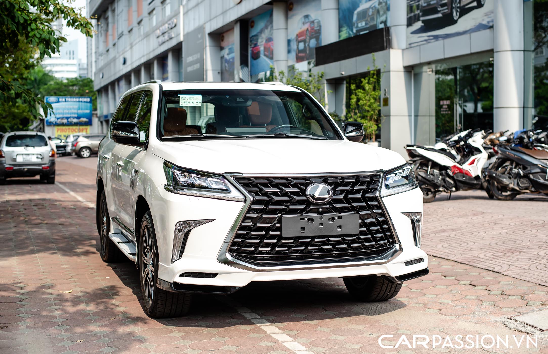 Lexus LX570 MBS 2021 (2).JPG