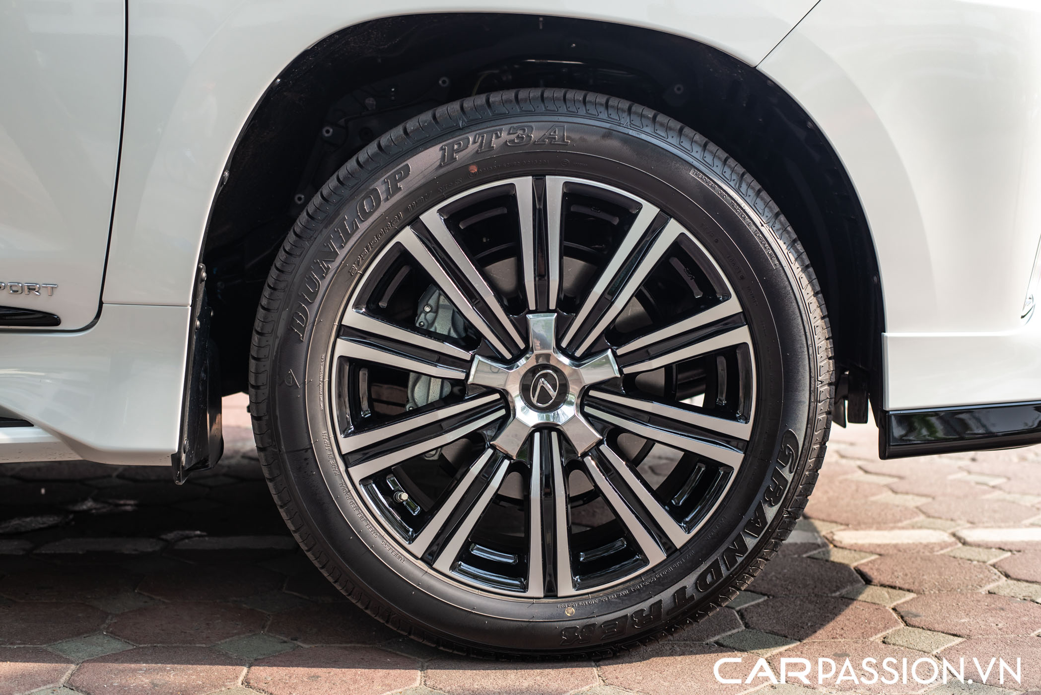 Lexus LX570 MBS 2021 (8).JPG