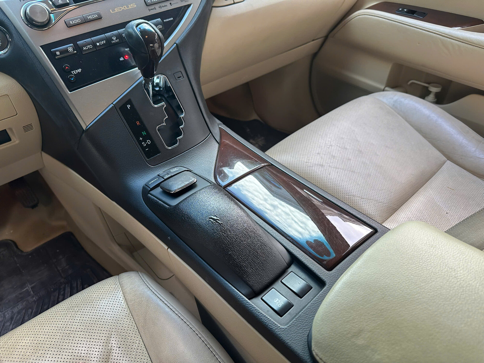 Lexus-RX-350-2011-lướt-đẹp-170000-km (10).jpg