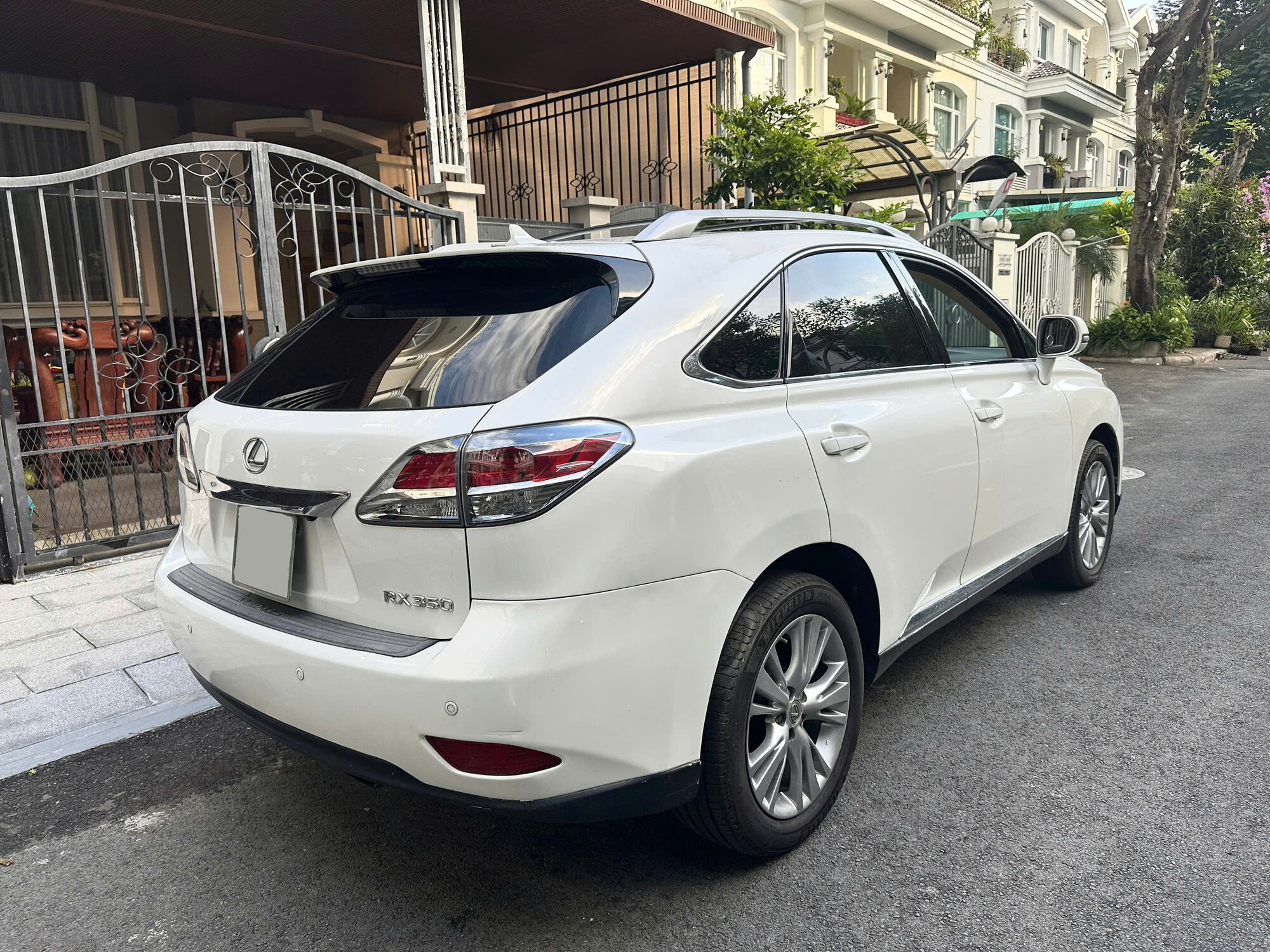 Lexus-RX-350-2011-lướt-đẹp-170000-km (17).jpg