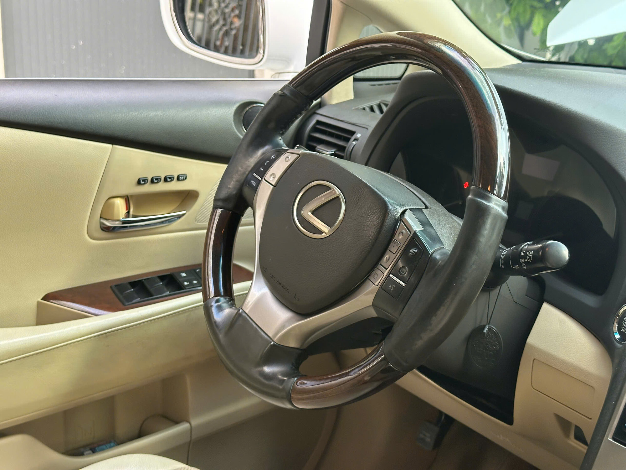 Lexus-RX-350-2011-lướt-đẹp-170000-km (5).jpg