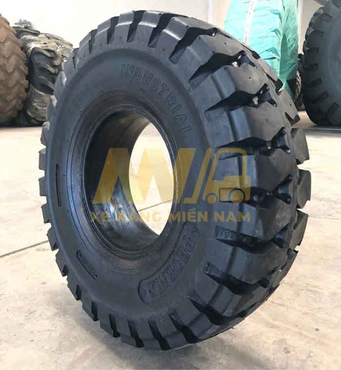 lop-xe-nang-600-9-phoenix-3.jpg
