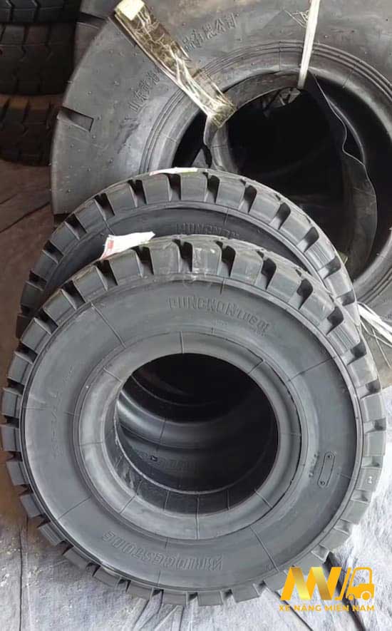 lop-xe-nang-bridgestone-1.jpg