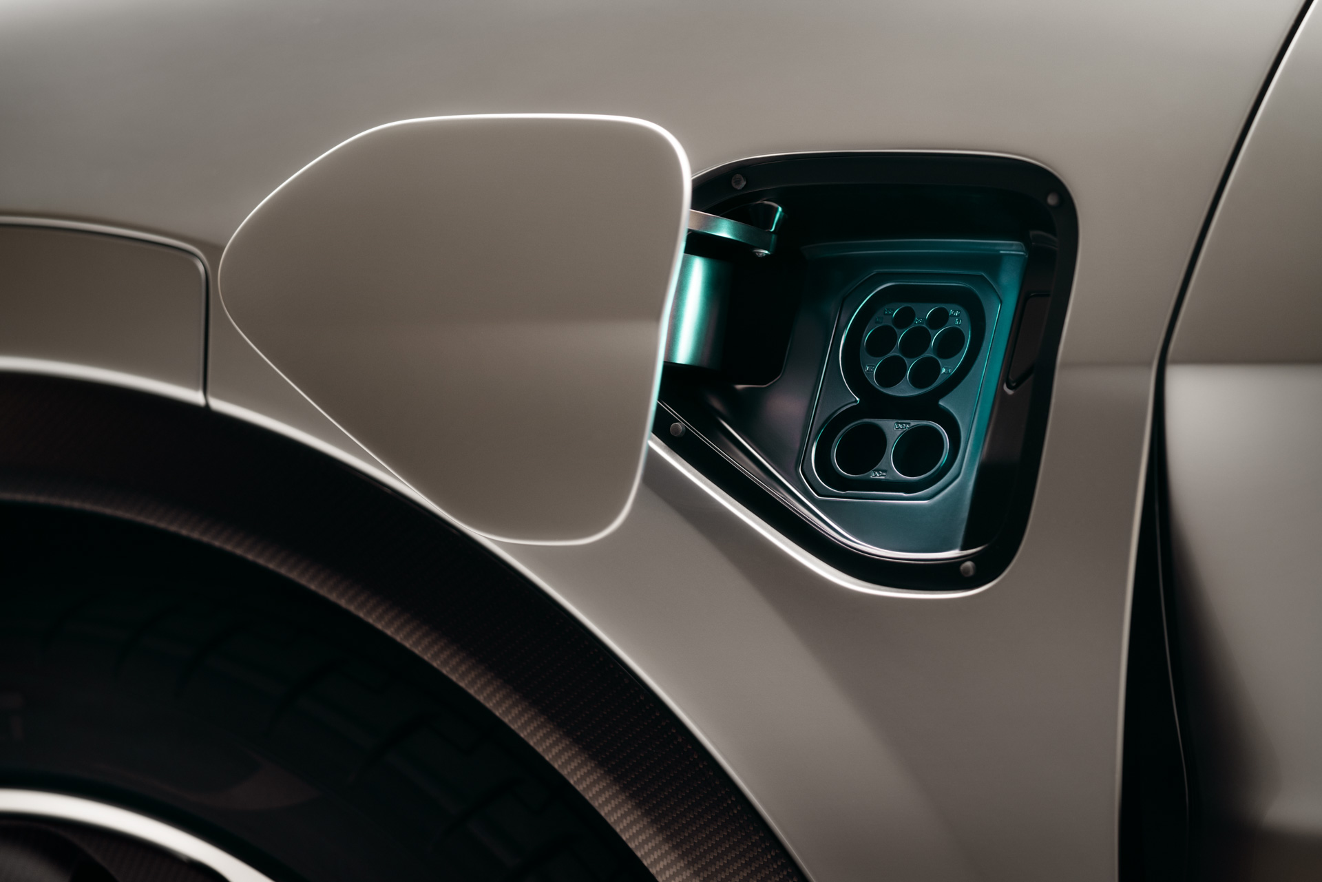 Lotus Eletre (13).jpg