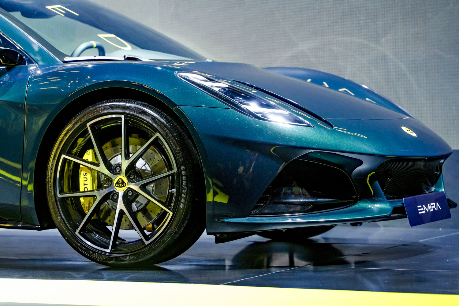 Lotus-Emira-anh-_1.jpg