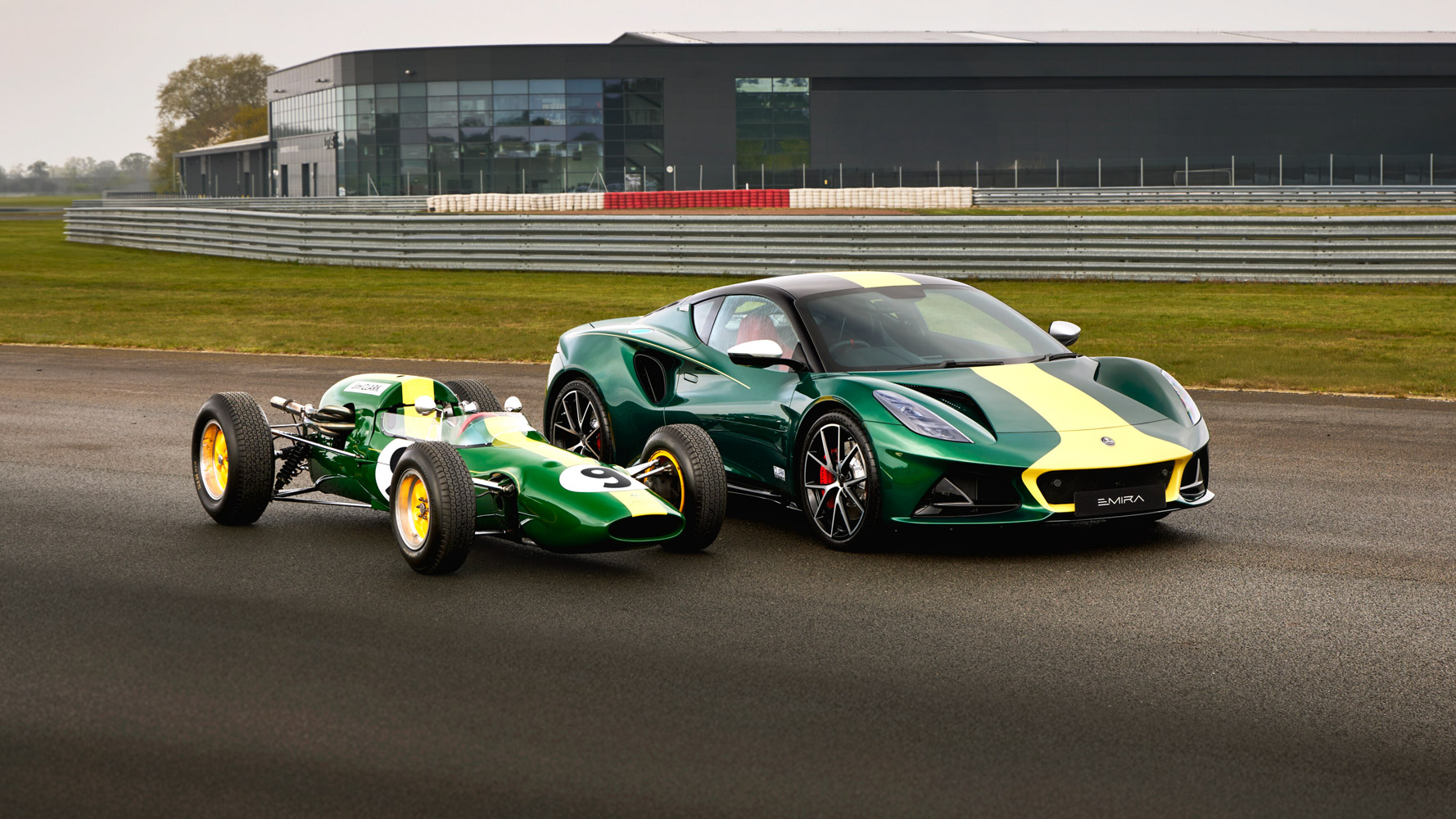Lotus Emira Clark Edition anh _16.jpg