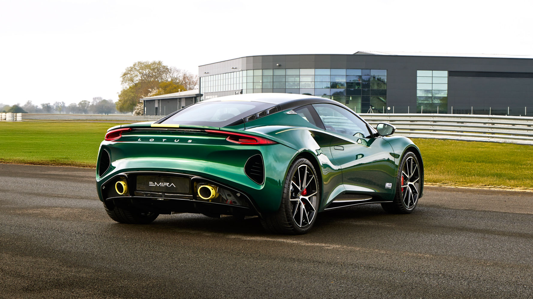 Lotus Emira Clark Edition anh _18.jpg