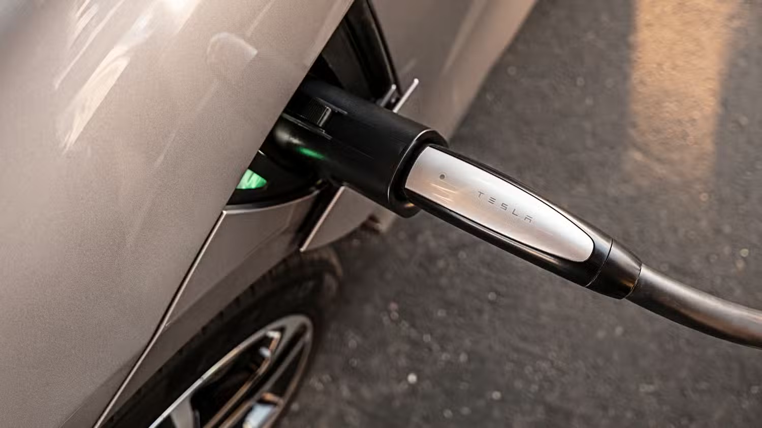 lucid-air-gains-tesla-supercharger-access-4.jpeg