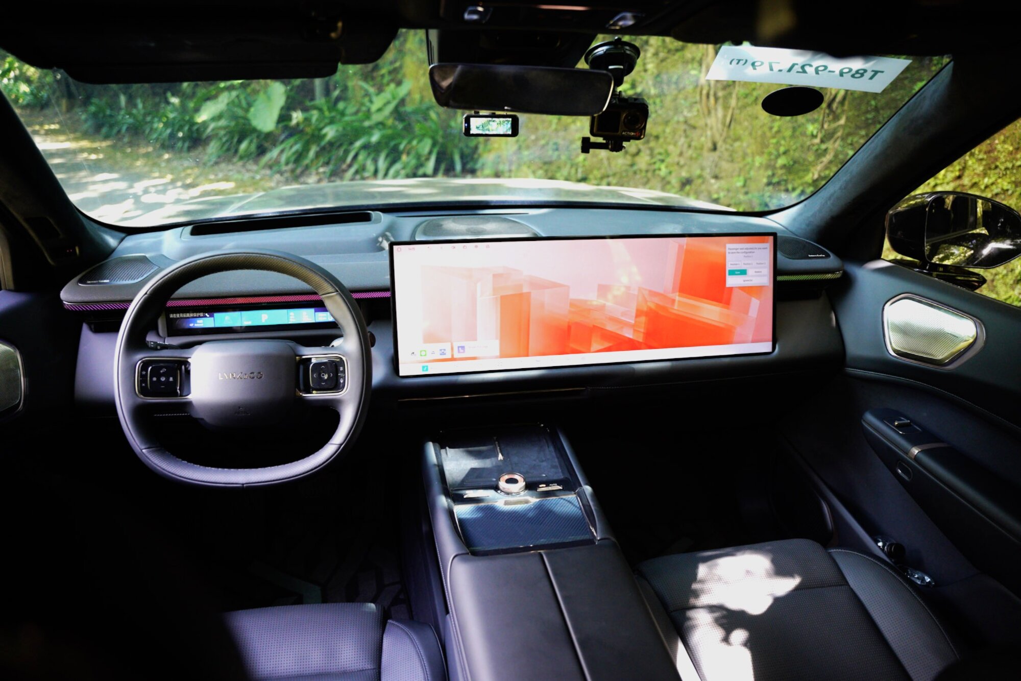Lynk_Co_900_SUV_Full_Size_giá_hơn_3_tỷ_đồng (15).jpg