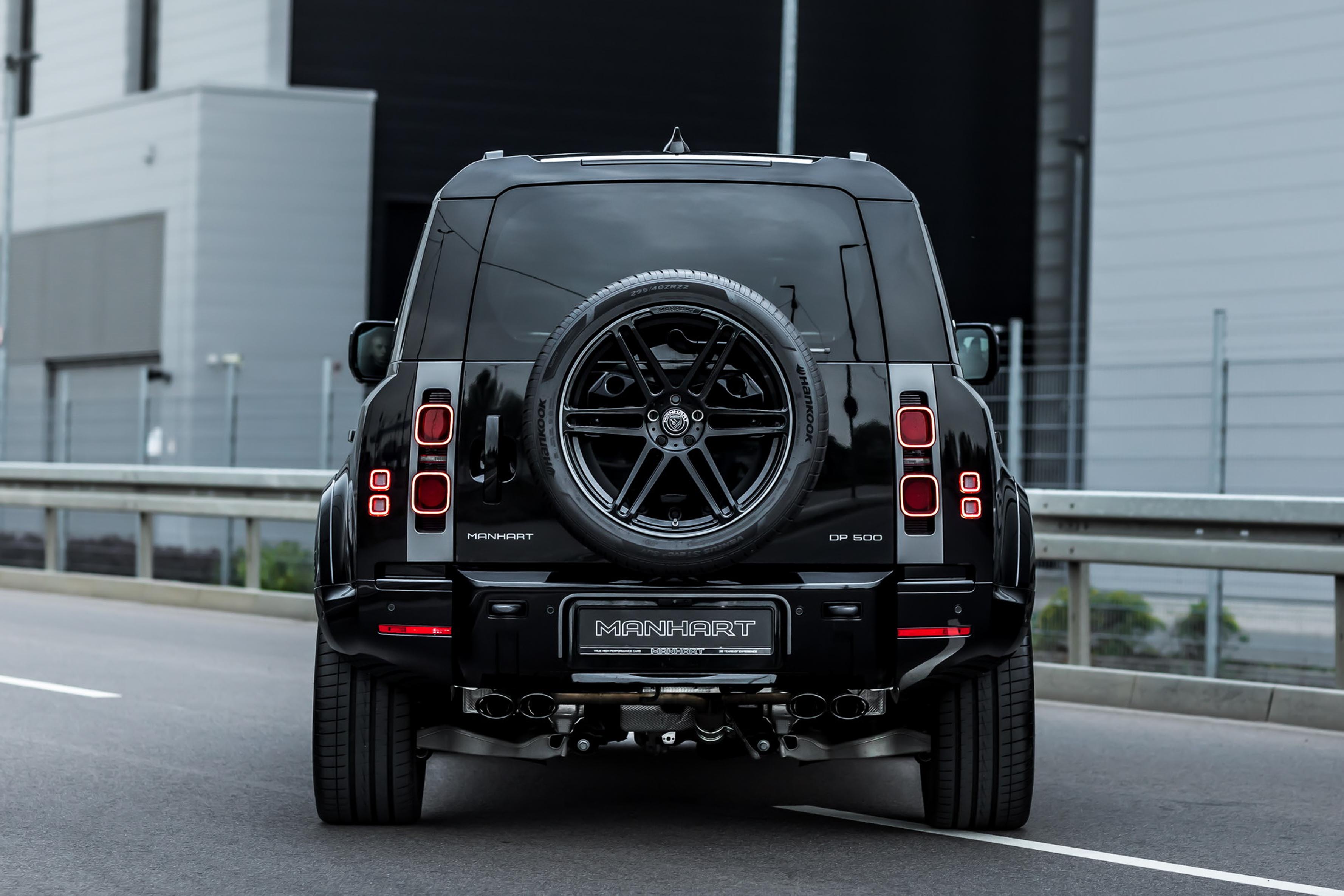 Manhart Land Rover Defender (10).JPG