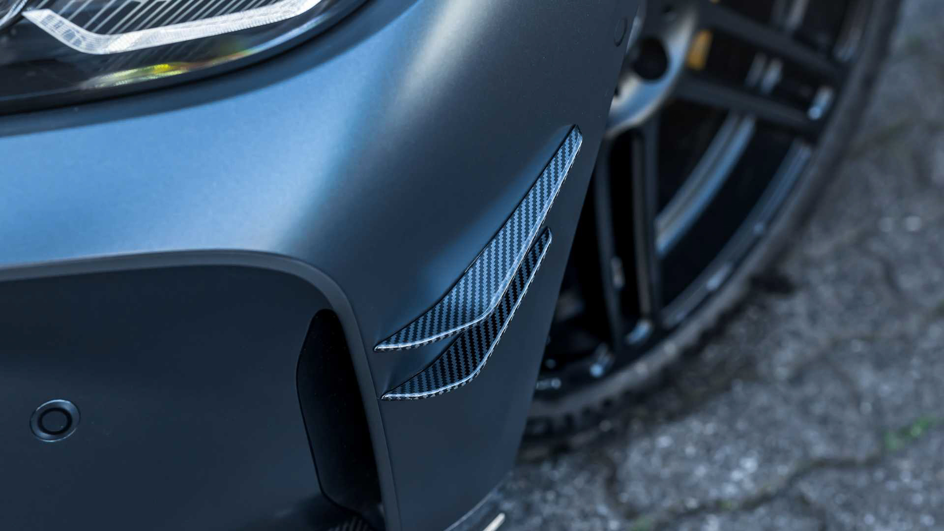 Manhart MH3 GTR (2).JPG