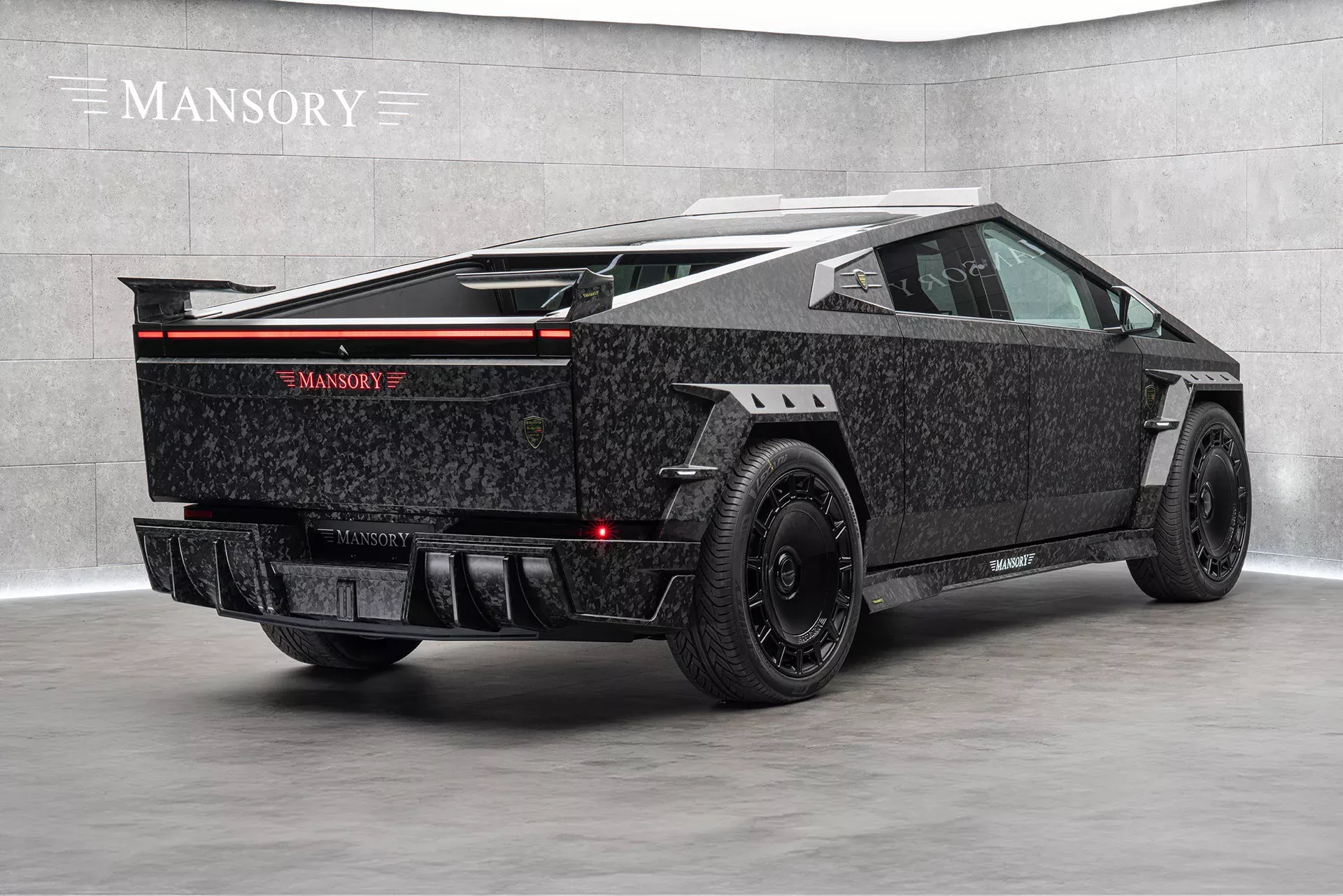 Mansory-Tesla-Cybertruck-Elongation-Evo-5.jpeg