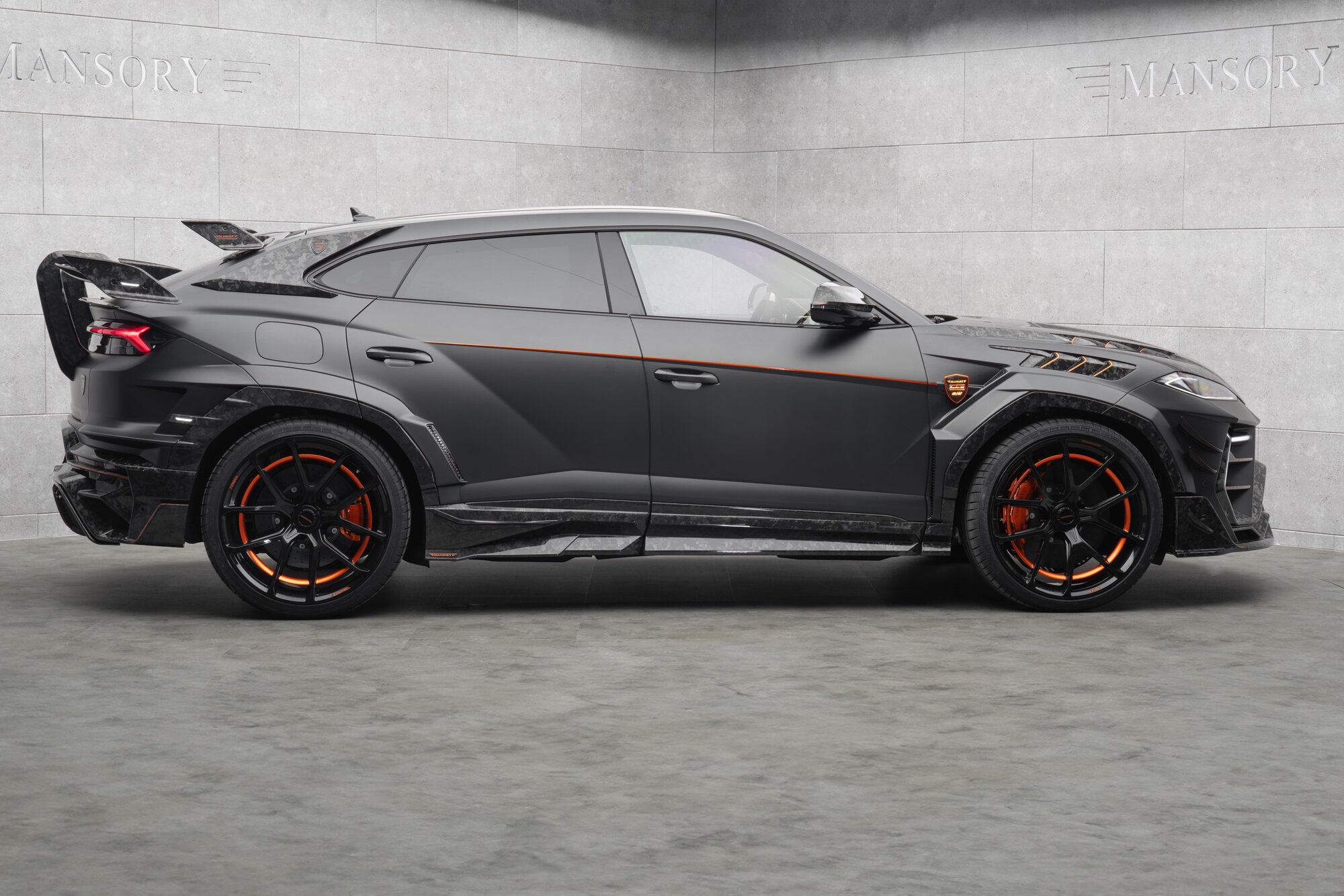 MANSORY-Venatus-SE-Lamborghini-Urus-SE-anh-11.jpeg