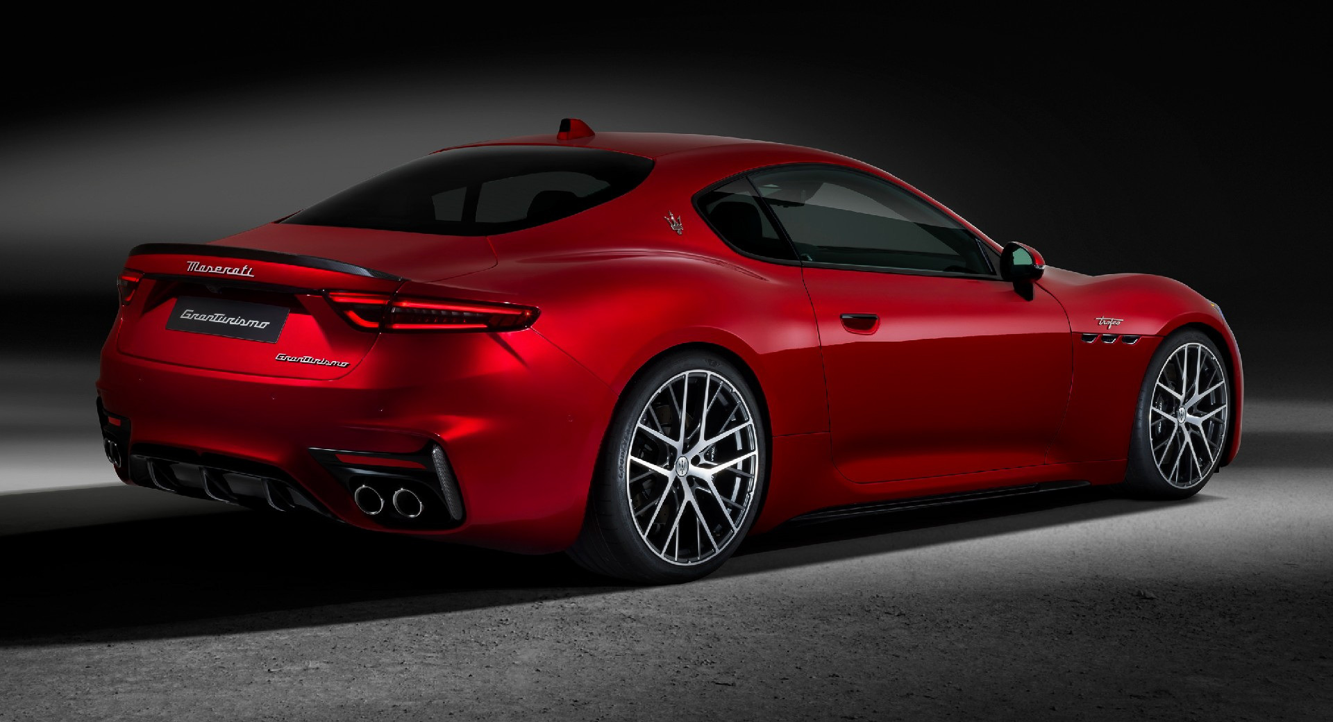 Maserati GranTurismo (12).JPG