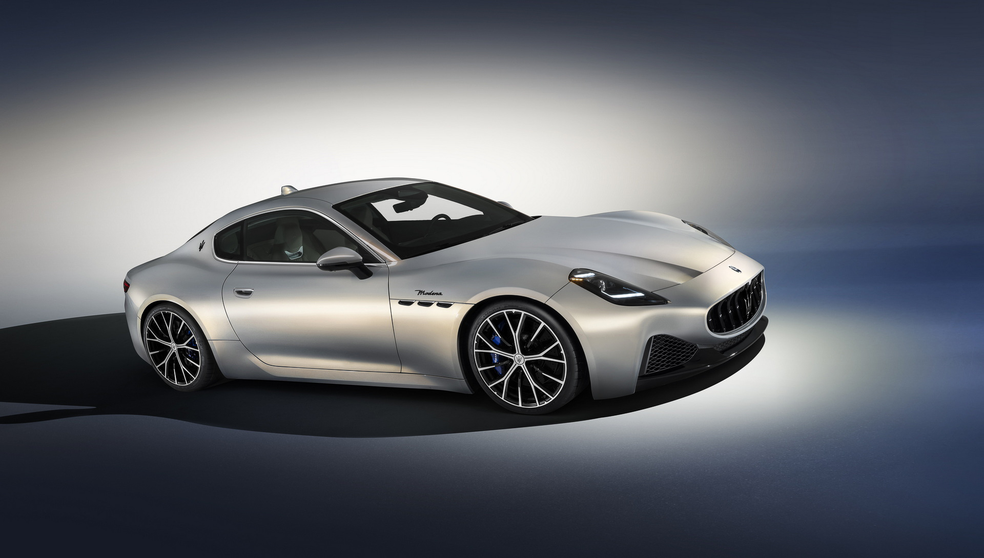 Maserati GranTurismo (3).JPG