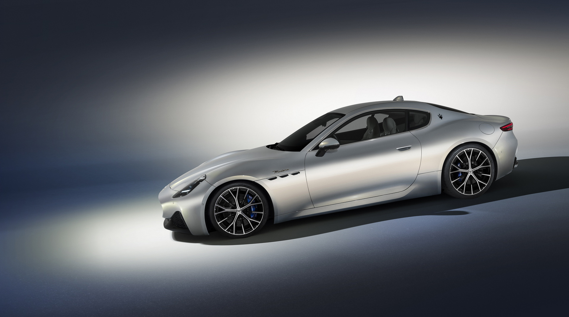 Maserati GranTurismo (5).JPG