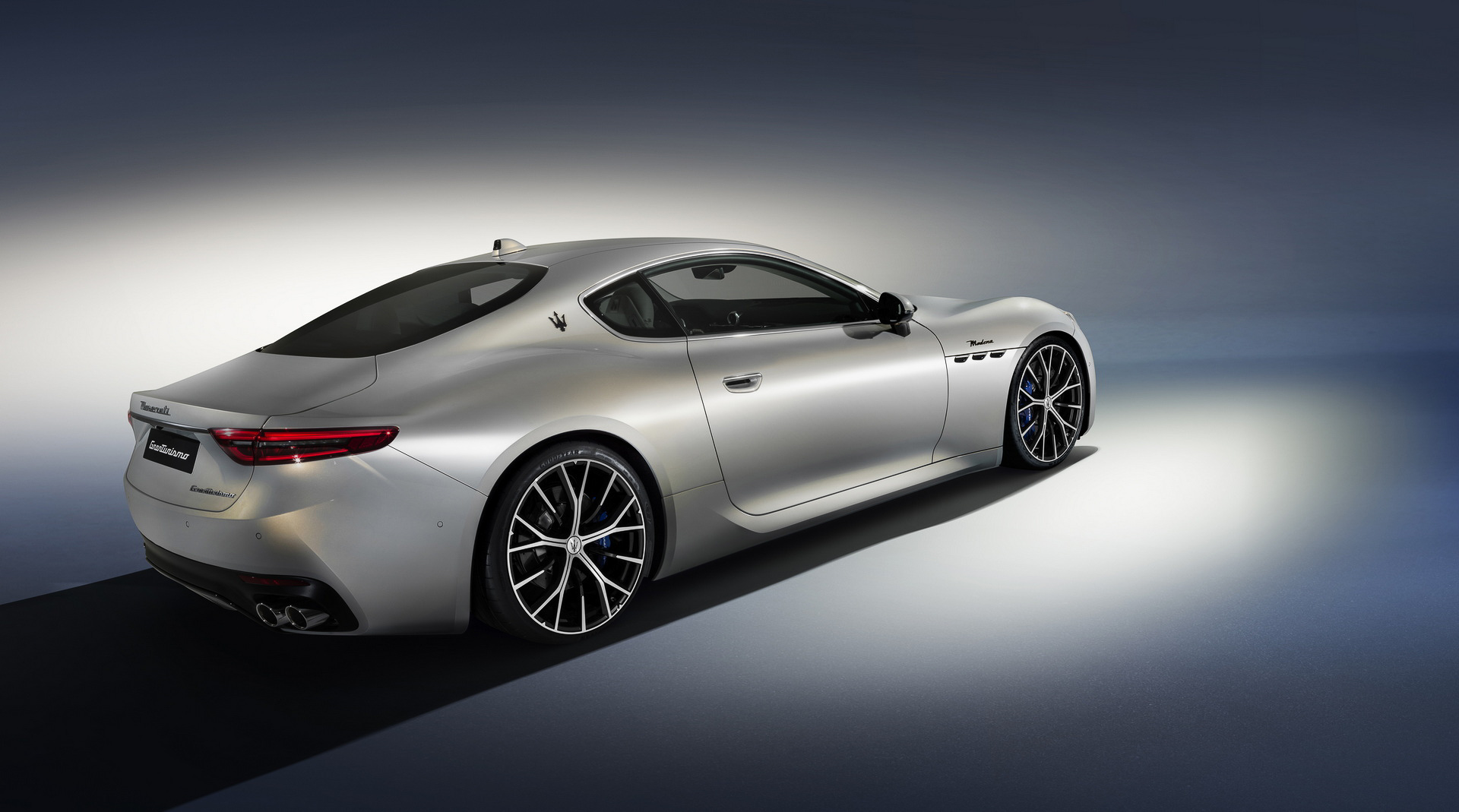 Maserati GranTurismo (7).JPG