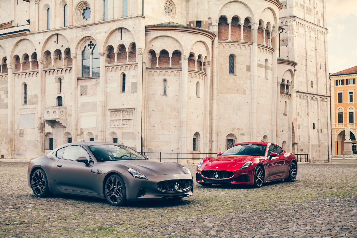 Maserati-granturismo-Grancabrio-anh-_14.jpg