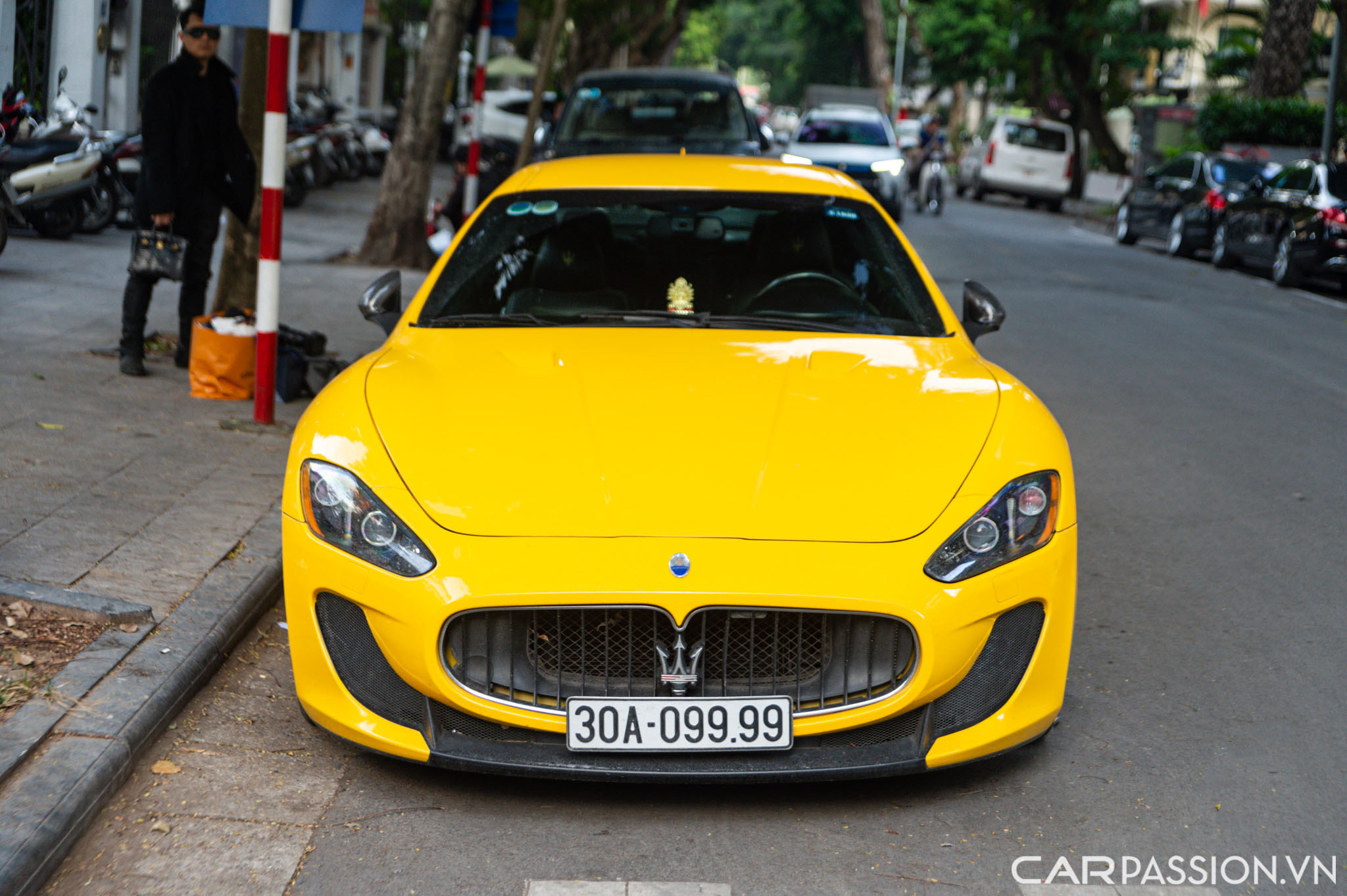 Maserati Granturismo MC Sportline (2).jpg