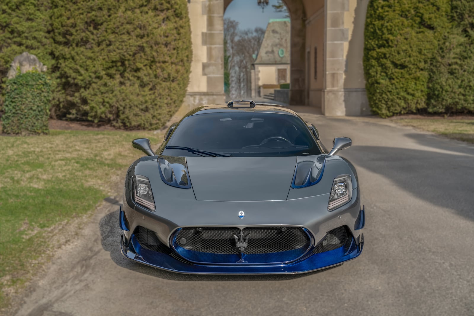 Maserati MC20 (15).jpg