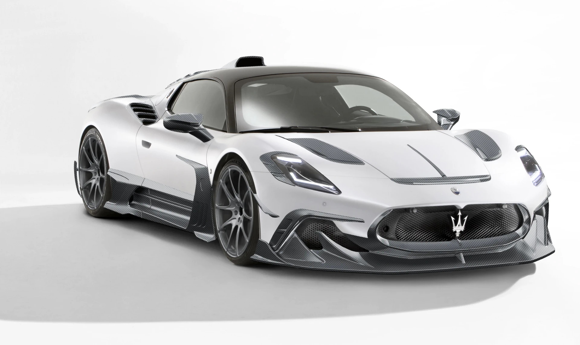 Maserati MC20 (2).jpg