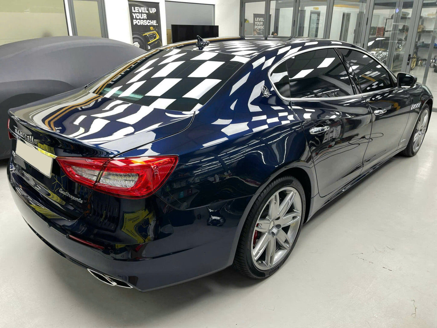 Maserati-Quattroporte-GTS-V8-2019 (2).jpg