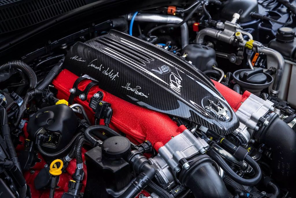 maserati_quattroporte_grand_finale_mc20_iris_7.jpg