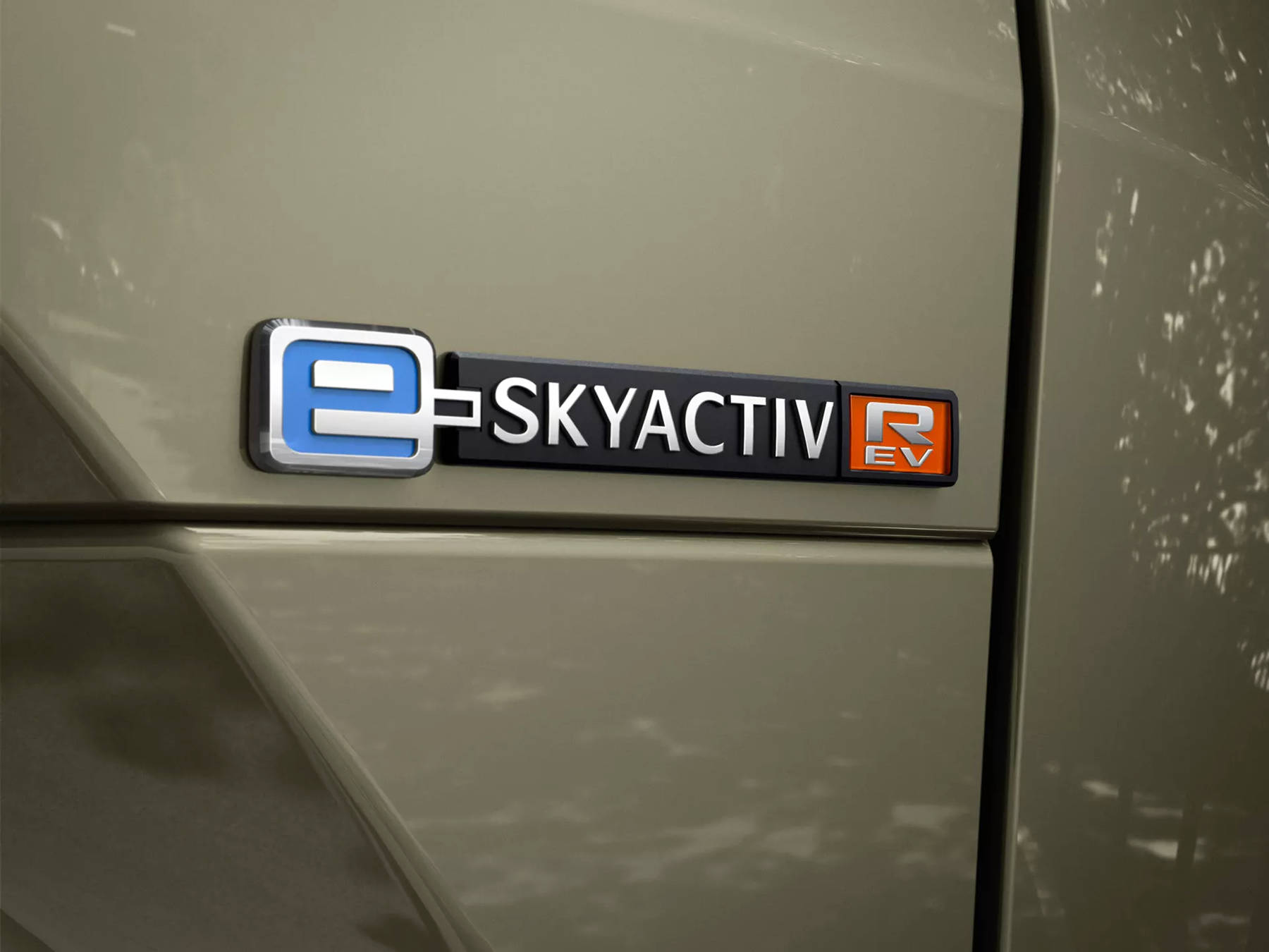 Mazda-MX-30-e-Skyactiv-R-EV-00006.jpg