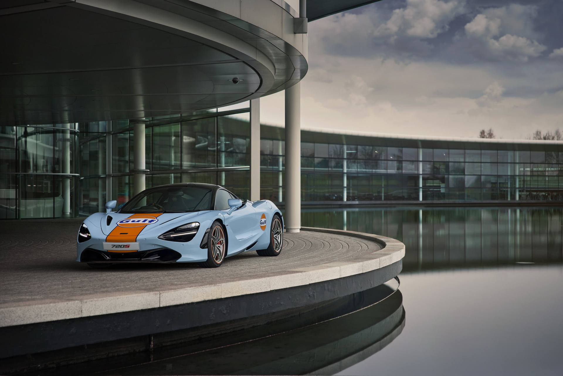 mclaren-720s-gulf-livery-1.jpg