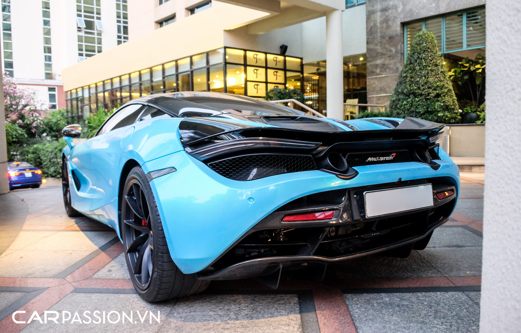 McLaren 720S màu xanh dương (11).JPG