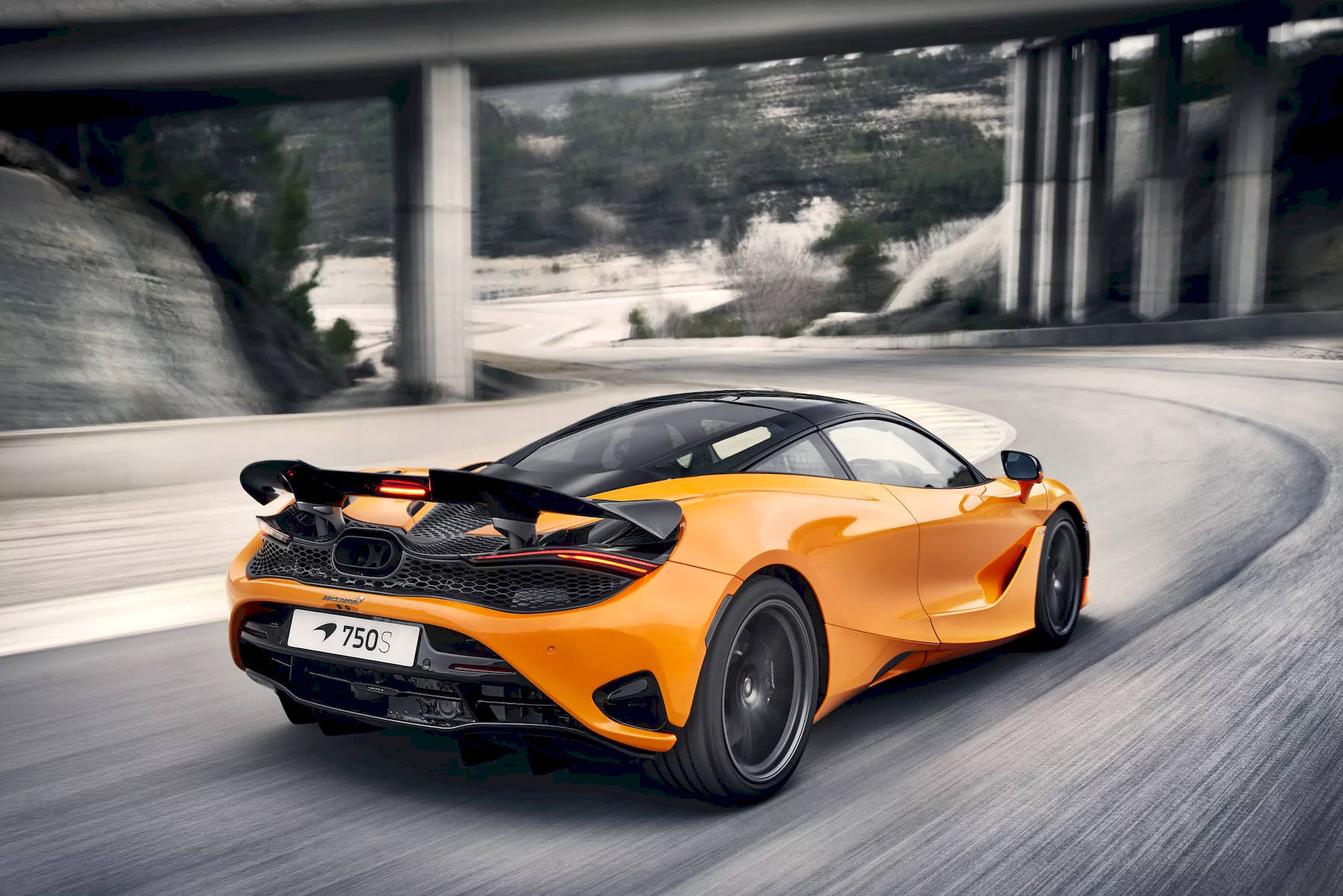 Mclaren-750-S-11.jpg