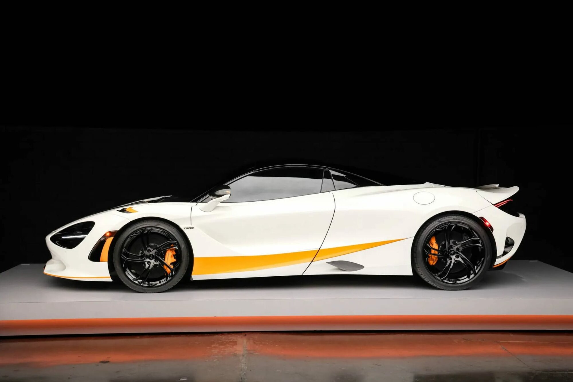 McLaren 750S Spider Triple Crown phiên bản Monaco White-anh-12.jpg