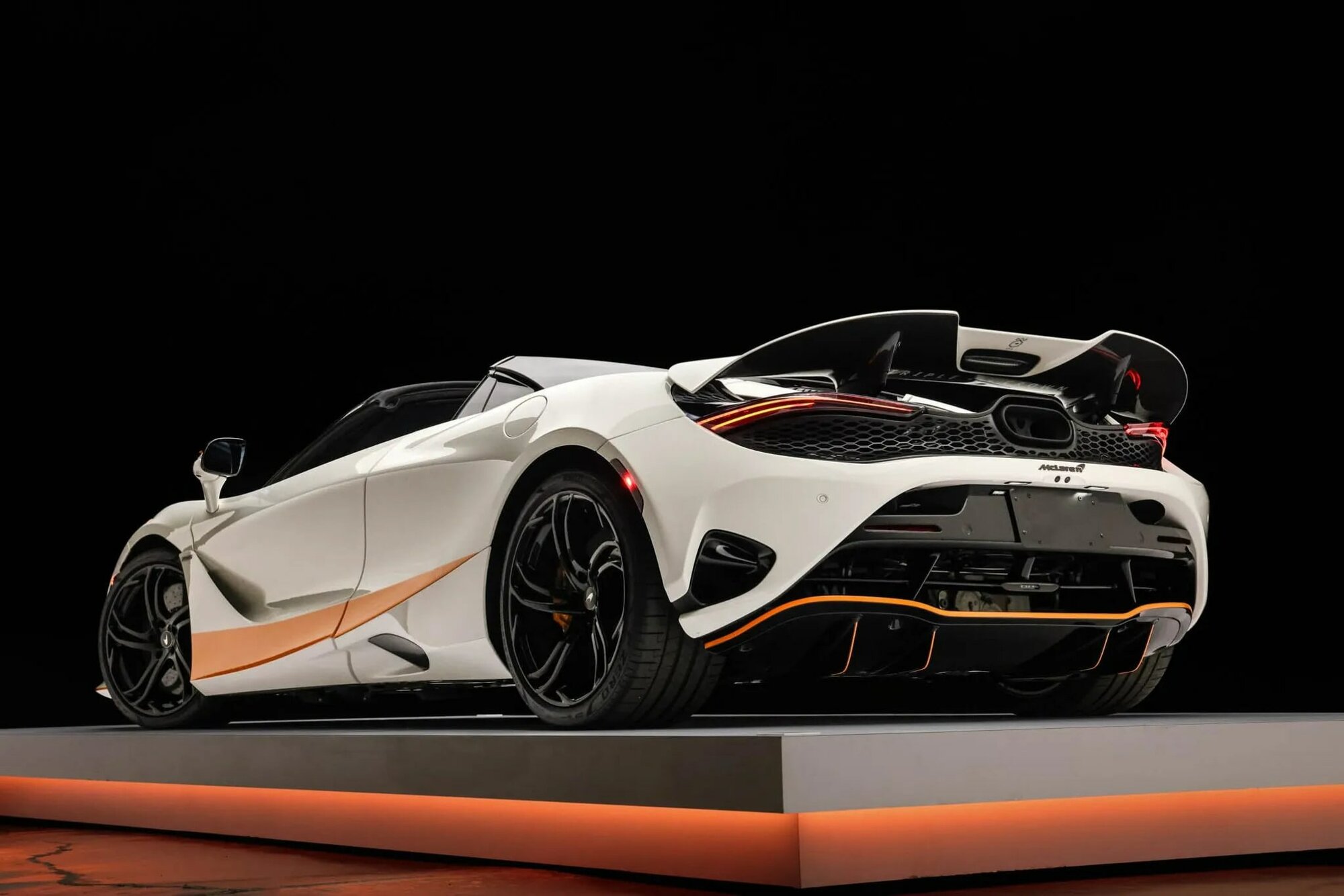 McLaren 750S Spider Triple Crown phiên bản Monaco White-anh-7.jpg