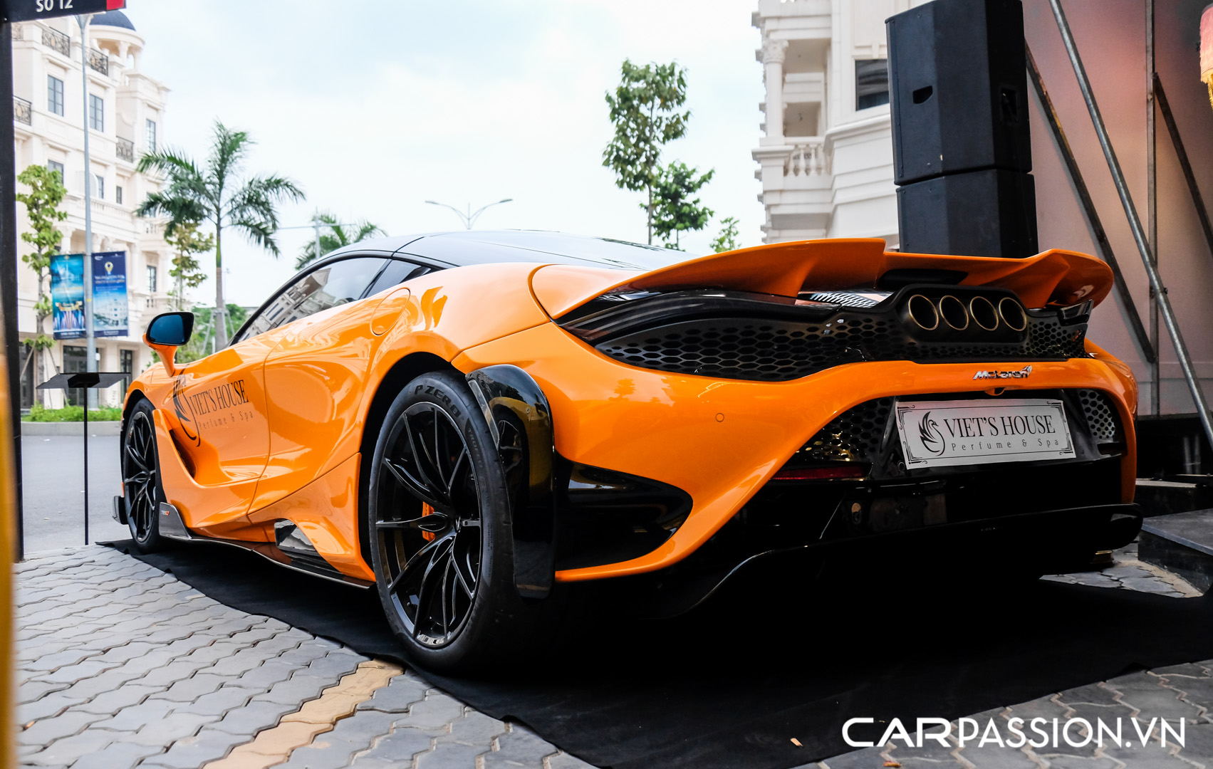 McLaren 765LT (13).JPG