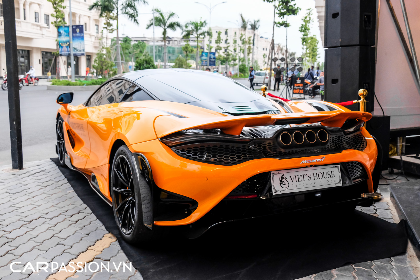 McLaren 765LT (22).JPG