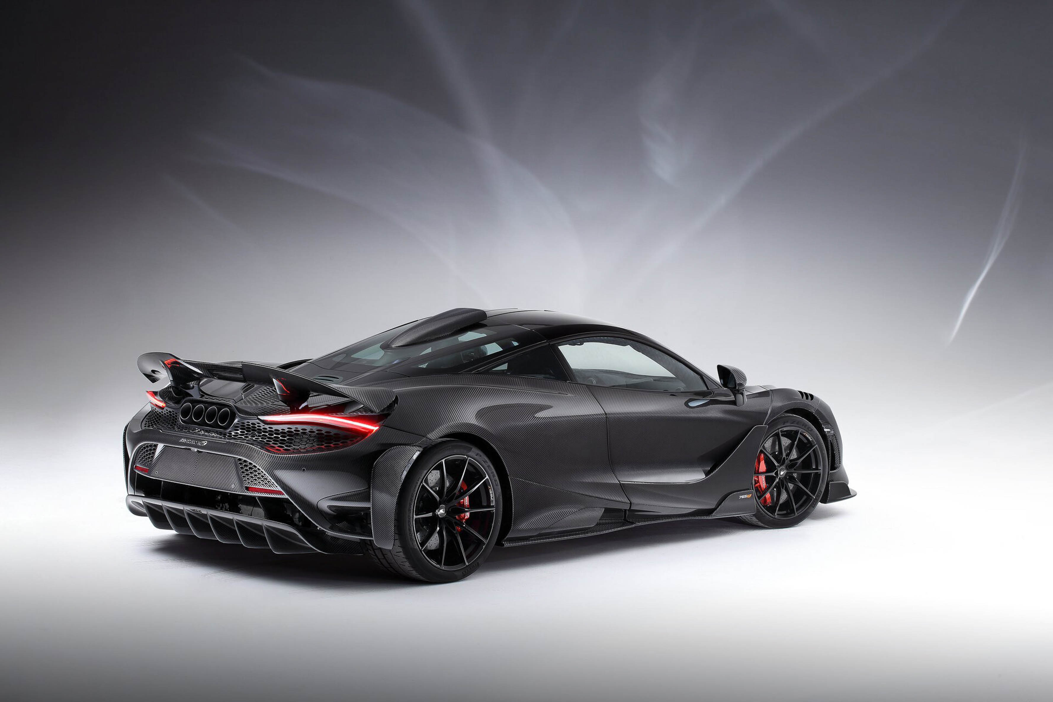 McLaren 765LT Carbon (12).JPG