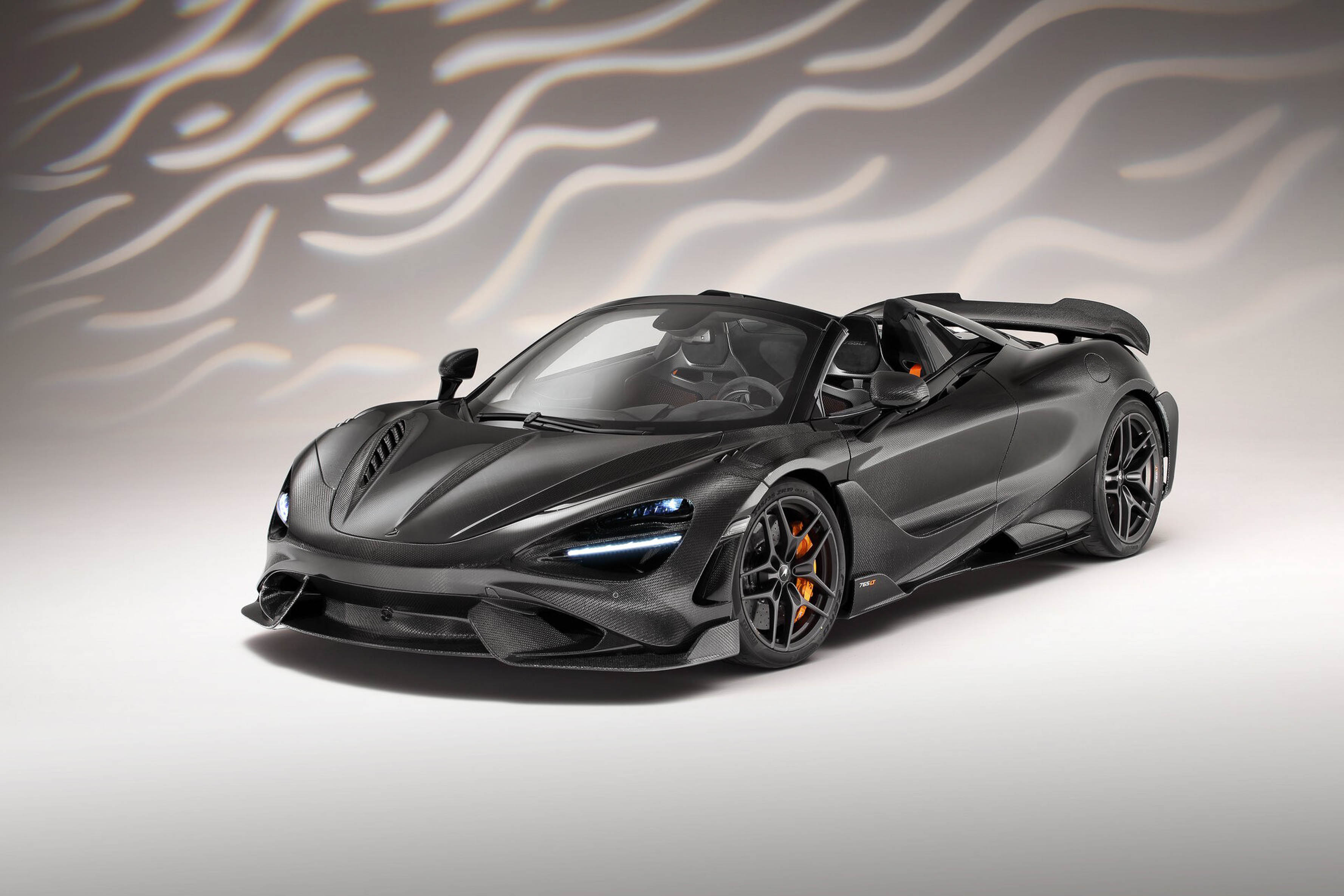 McLaren 765LT Spider carbon (1).JPG