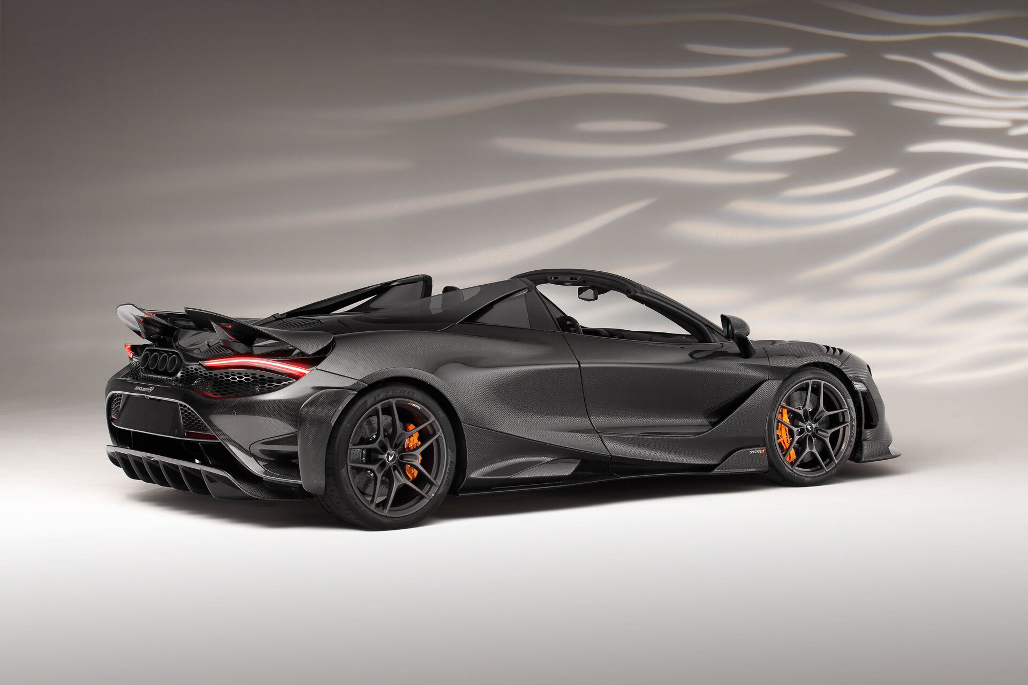 McLaren 765LT Spider carbon (10).JPG